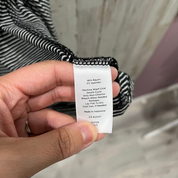 Talbots Black White Stripe Open Front Short Sleeve Cardigan Womens Medium Petite - Picture 3 of 5